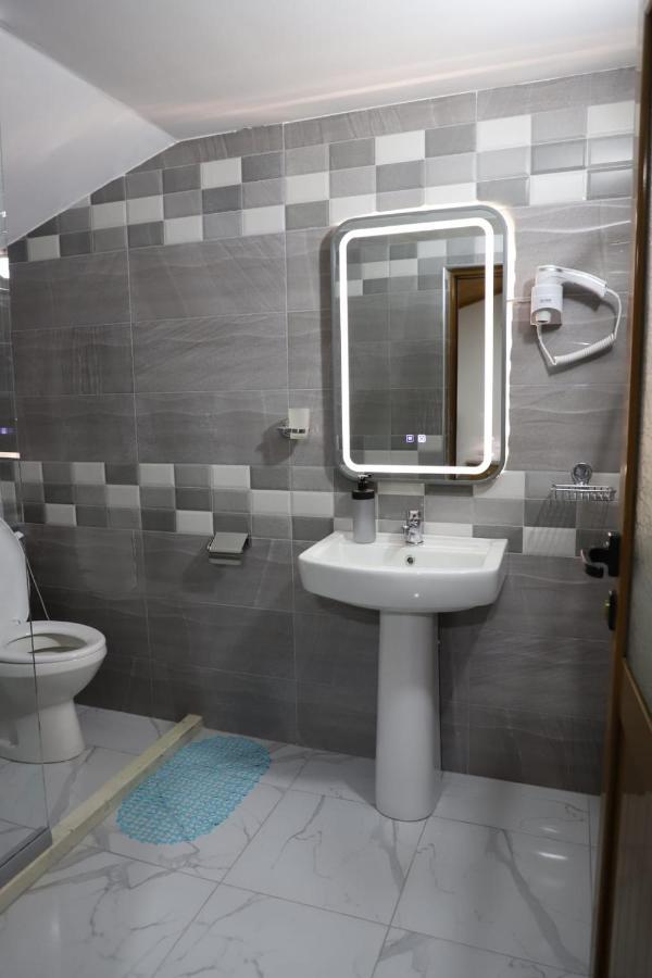 Guest House Bumbli Берат Экстерьер фото