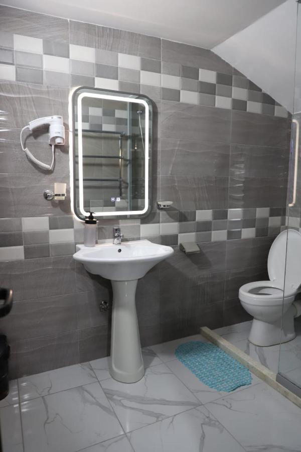 Guest House Bumbli Берат Экстерьер фото