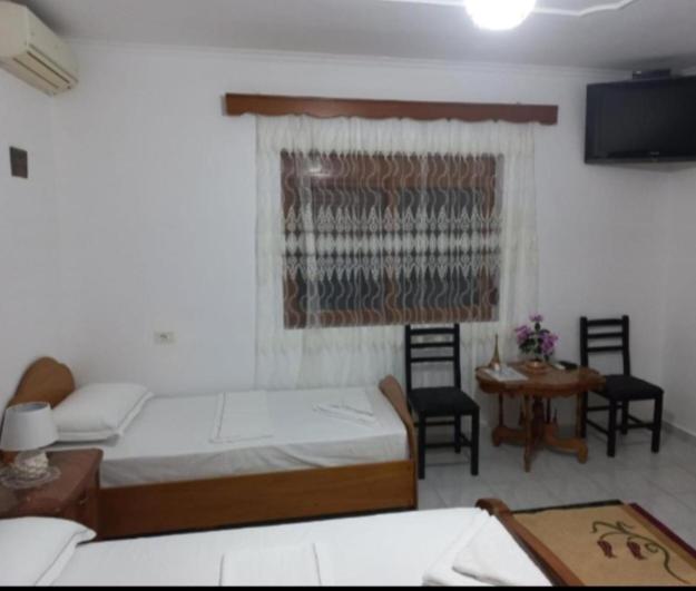 Guest House Bumbli Берат Экстерьер фото